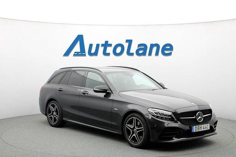 Grafitgrå metallic Begagnad 2020 Mercedes C200 AMG Kombi | 279 900 kr (Bra pris) - Bild 1/3