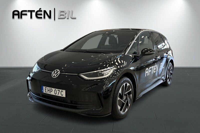 Svart Begagnad 2024 VW ID.3 Pro Performance Halvkombi | 429 900 kr - Bild 1/4
