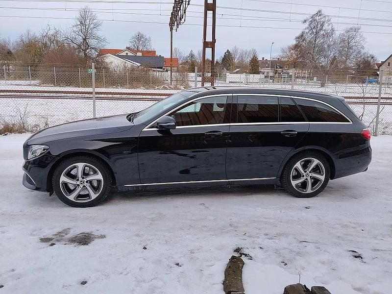Begagnad Mercedes E300 Avantgarde 194 HK (142 kW) 2019 Svart Kombi