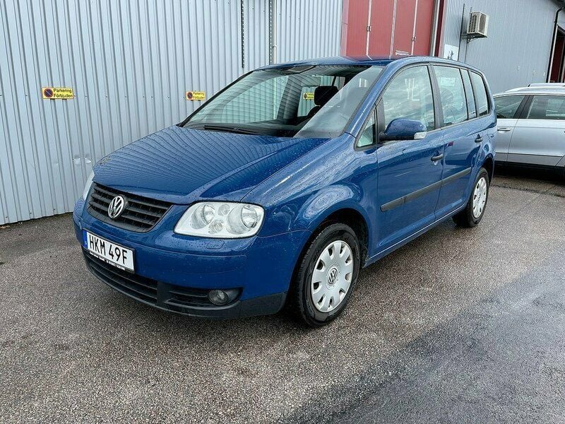 Begagnad VW Touran Comfortline 100 HK (73 kW) 2003 Blå Minibuss