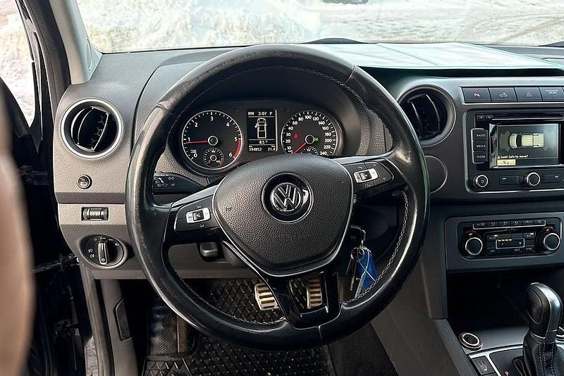 Begagnad VW Amarok Highline 180 HK (132 kW) 2015 Svart Pickup