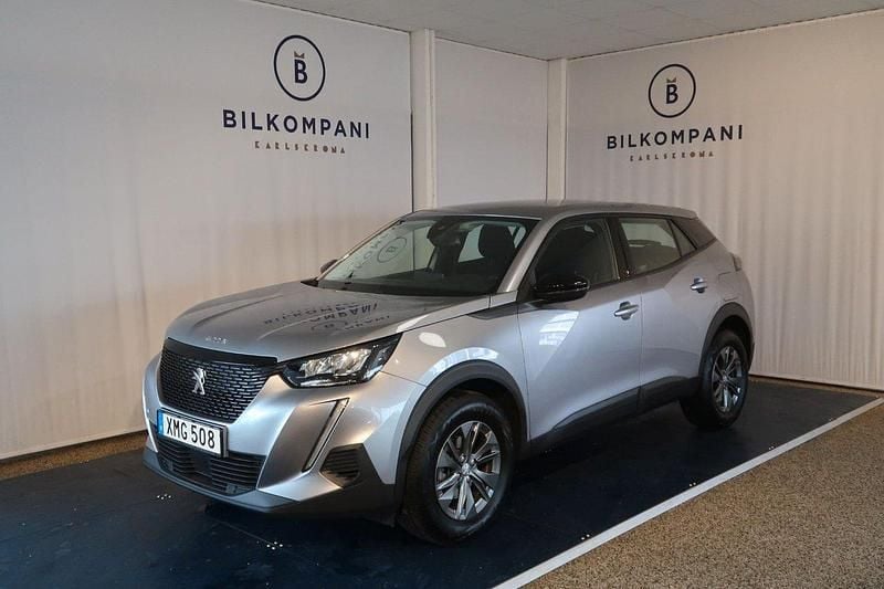 Grå Begagnad 2022 Peugeot 2008 SUV | 204 800 kr (Marknadspris) - Bild 1/4