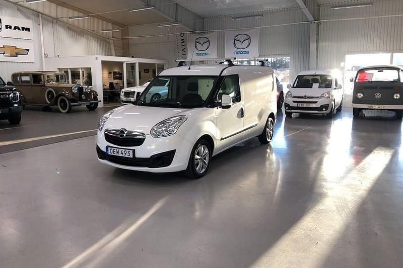 Vit Begagnad 2016 Opel Combo Van | 99 000 kr (Lite dyr) - Bild 1/4