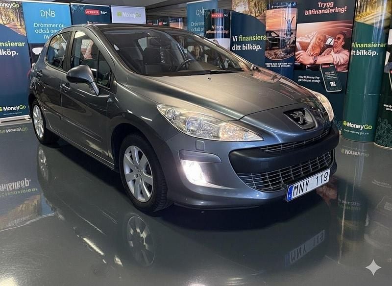 Grå Begagnad 2008 Peugeot 308 Halvkombi | 49 900 kr (Marknadspris) - Bild 1/4