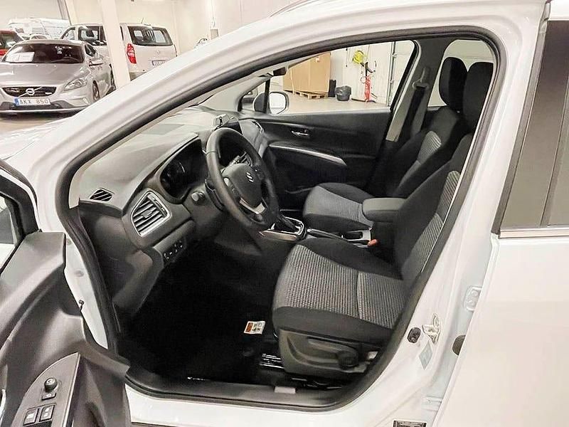 Begagnad Suzuki SX4 S-Cross 111 HK (81 kW) 2025 Vit SUV