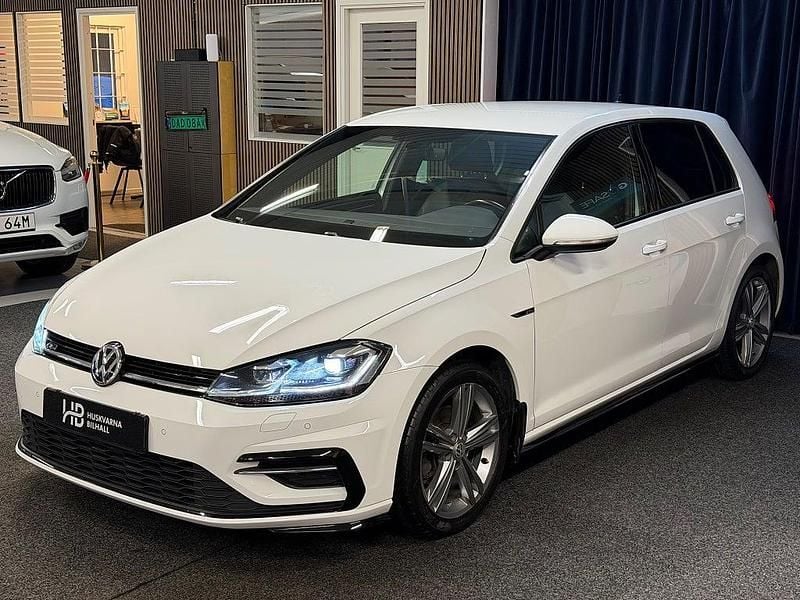 Begagnad VW Golf VIII GT 150 HK (110 kW) 2019 Vit Halvkombi