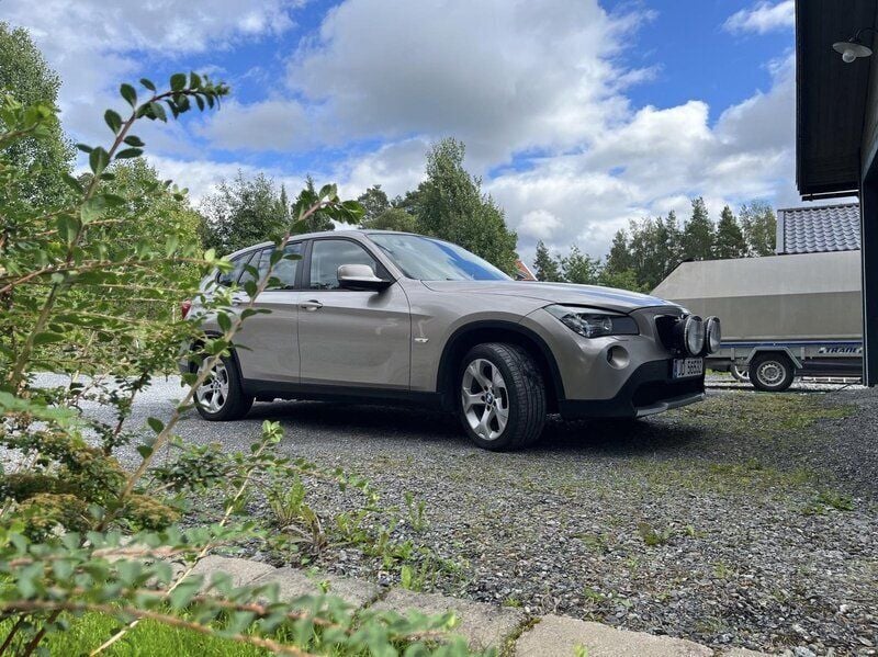 Begagnad 2010 BMW X1 SUV | 55 000 kr - Bild 1/4