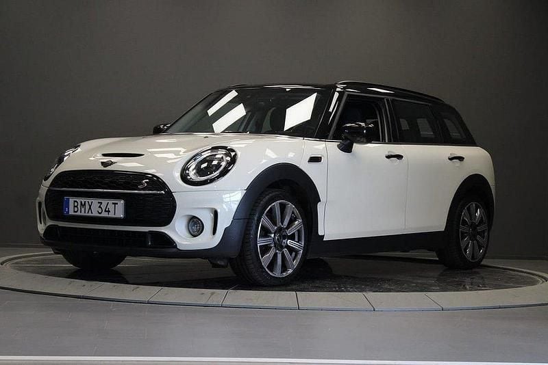 Vit Begagnad 2021 Mini Cooper S Clubman Kombi | 289 000 kr (Lite dyr) - Bild 1/4