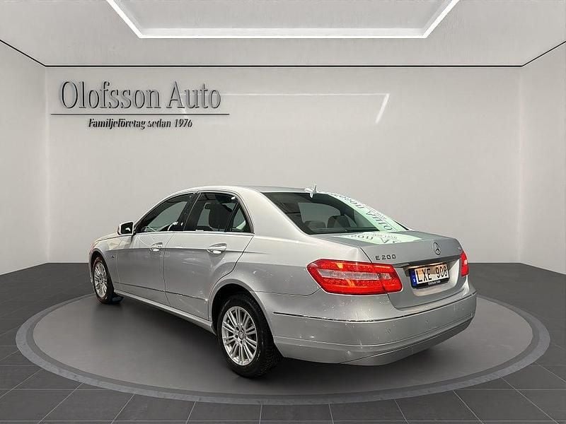 Begagnad Mercedes E200 136 HK (100 kW) 2011 Iridiumsilver  metalliclack Sedan