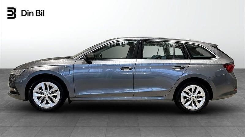 Begagnad Skoda Octavia Style 150 HK (110 kW) 2024 Grå Kombi