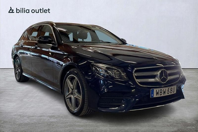 Begagnad Mercedes E300 AMG 306 HK (225 kW) 2019 Mörkblå Kombi