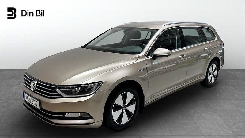 Ljusbrun Begagnad 2016 VW Passat Kombi | 169 000 kr (Superpris) - Bild 1/4