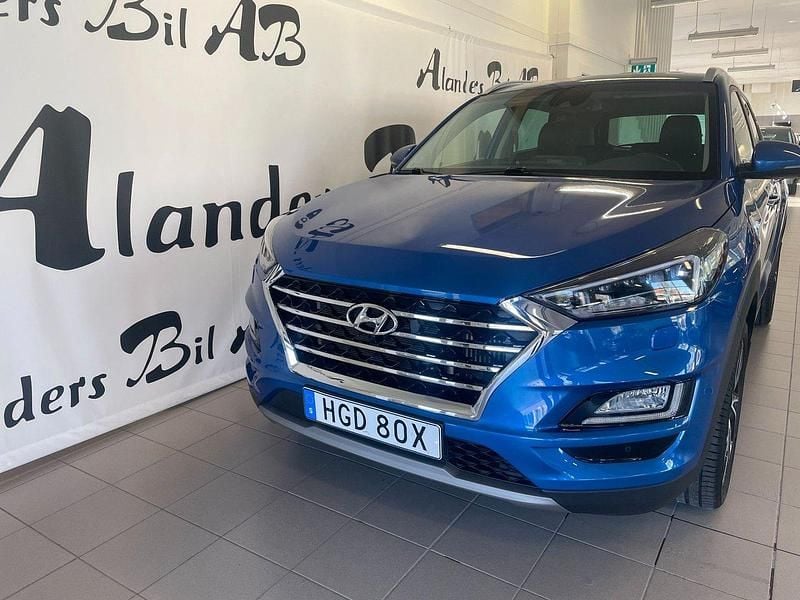 Blå Begagnad 2019 Hyundai Tucson Premium SUV | 269 900 kr (Lite dyr) - Bild 1/4