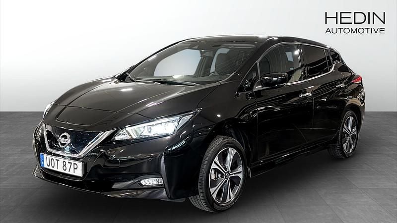 Svart Begagnad 2021 Nissan Leaf Tekna Halvkombi | 179 900 kr (Superpris) - Bild 1/4
