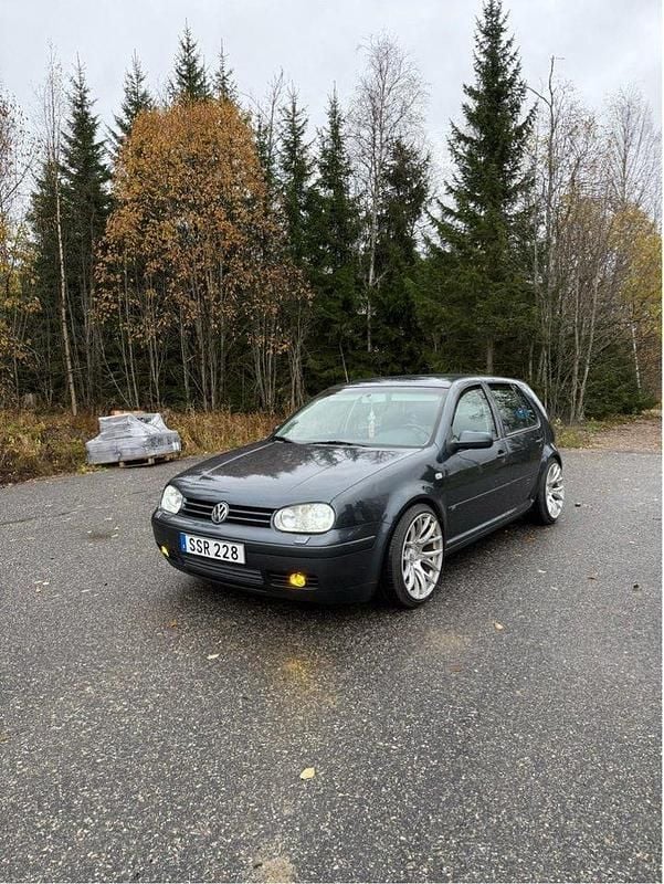 Grå Begagnad 2002 VW Golf IV GTI Halvkombi | 28 500 kr - Bild 1/4