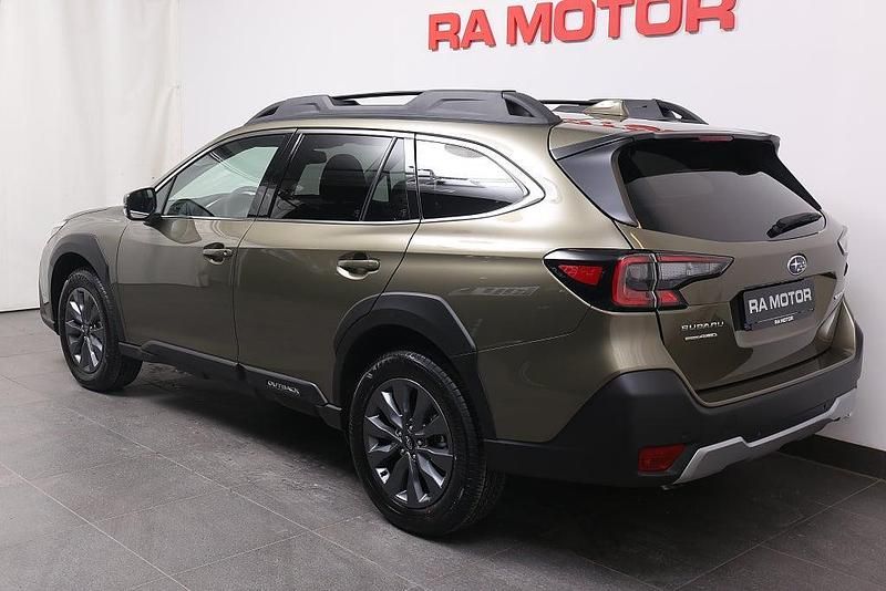 Ny Subaru Outback 2025 Grön