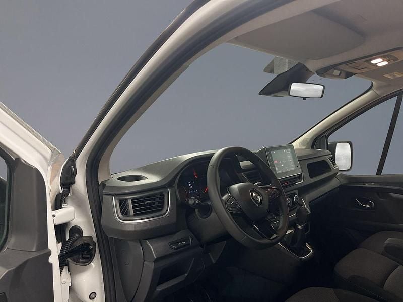 Begagnad Renault Trafic 151 HK (111 kW) 2023 Vit Minibuss