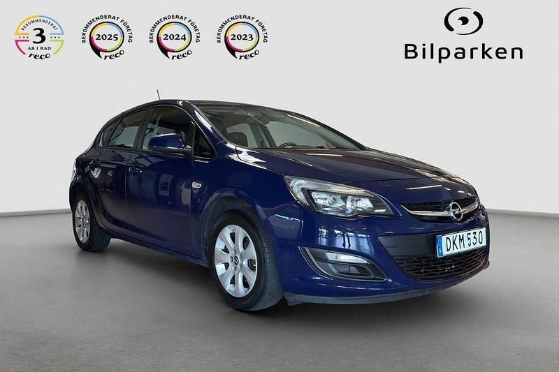 Blå Begagnad 2014 Opel Astra Enjoy Halvkombi | 79 990 kr (Dyr) - Bild 1/4