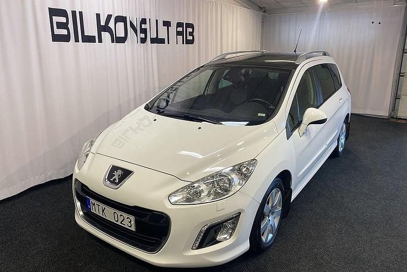 Vit banquise Begagnad 2012 Peugeot 308 SW Kombi | 59 000 kr (Marknadspris) - Bild 1/4