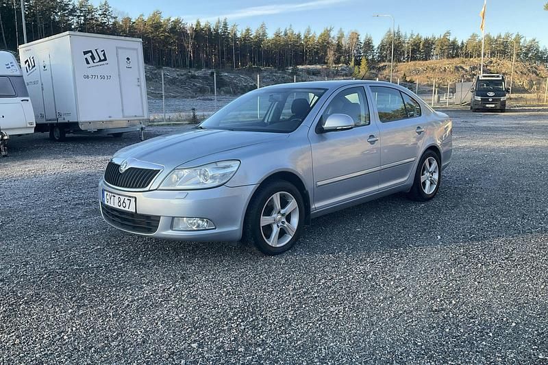 Ljusblå Begagnad 2010 Skoda Octavia | 59 000 kr (Bra pris) - Bild 1/3