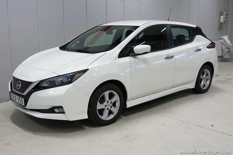 Begagnad Nissan Leaf S 110 kW (150 HK) 2021 Vit samma som bilen Halvkombi