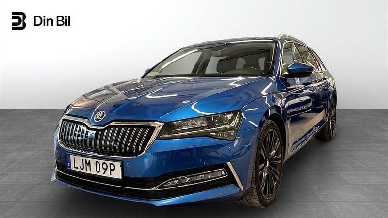 Begagnad Skoda Superb LAURIN & KLEMENT 156 HK (114 kW) 2020 Blå Kombi