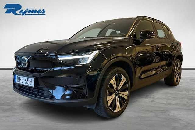 Svart Begagnad 2022 Volvo XC40 Core SUV | 324 900 kr - Bild 1/4