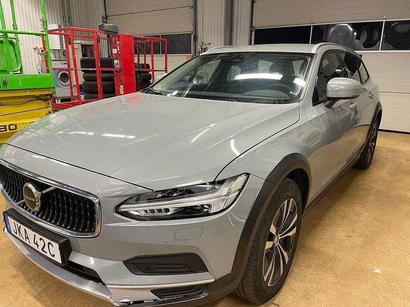 Vapour grey metallic Begagnad 2024 Volvo V90 CC Core Kombi | 445 000 kr - Bild 1/2