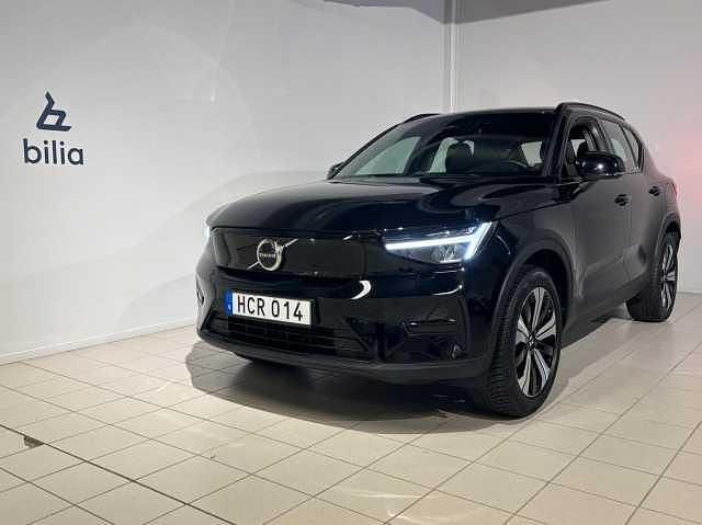 Svart Begagnad 2022 Volvo XC40 Core SUV | 359 000 kr - Bild 1/4