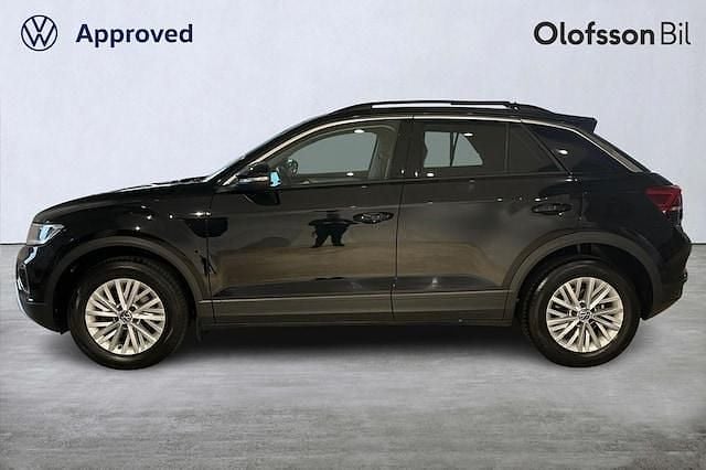 Svart Begagnad 2022 VW T-Roc Life SUV | 209 900 kr (Marknadspris) - Bild 1/4