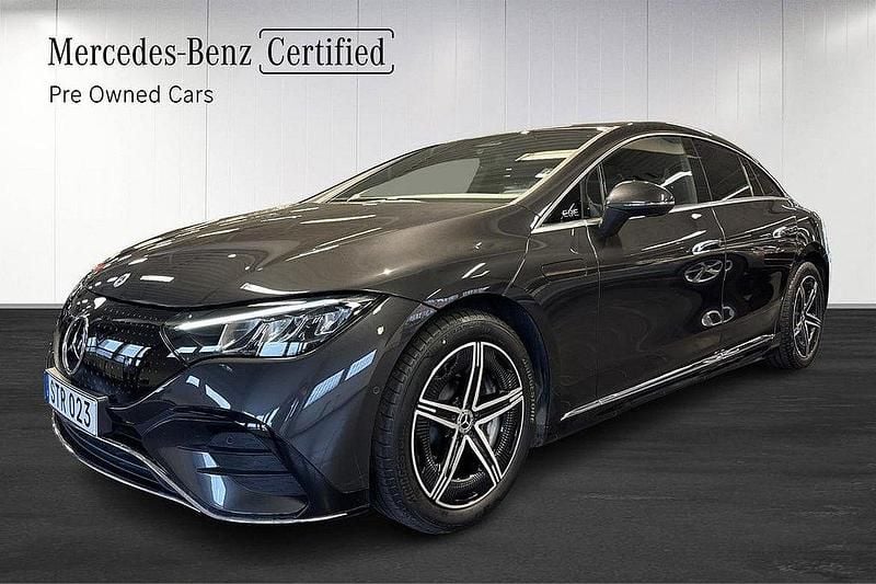 Grå Begagnad 2023 Mercedes EQE300 AMG Sedan | 599 000 kr - Bild 1/4