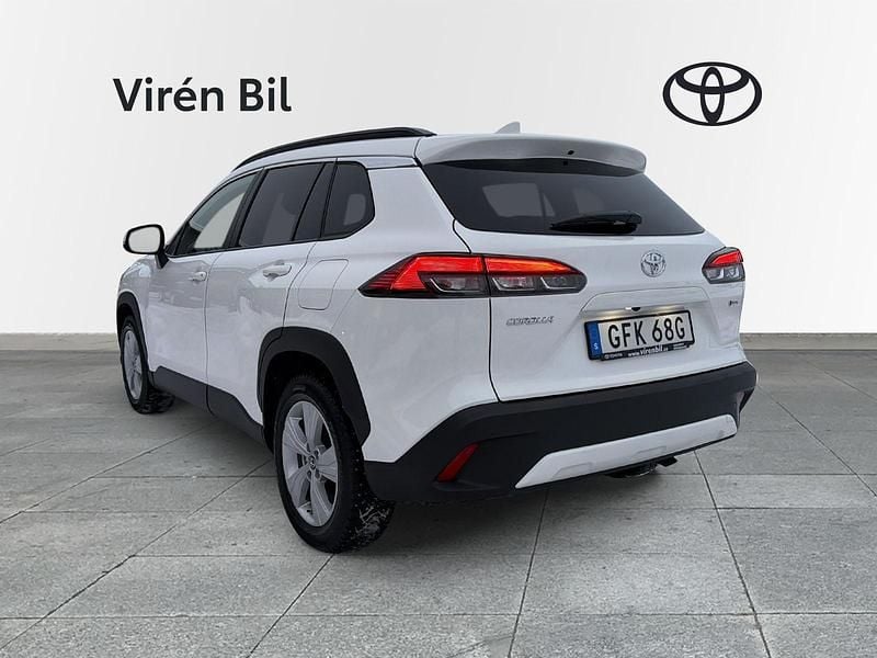 Begagnad Toyota Corolla Cross Style 141 HK (103 kW) 2024 Vit SUV