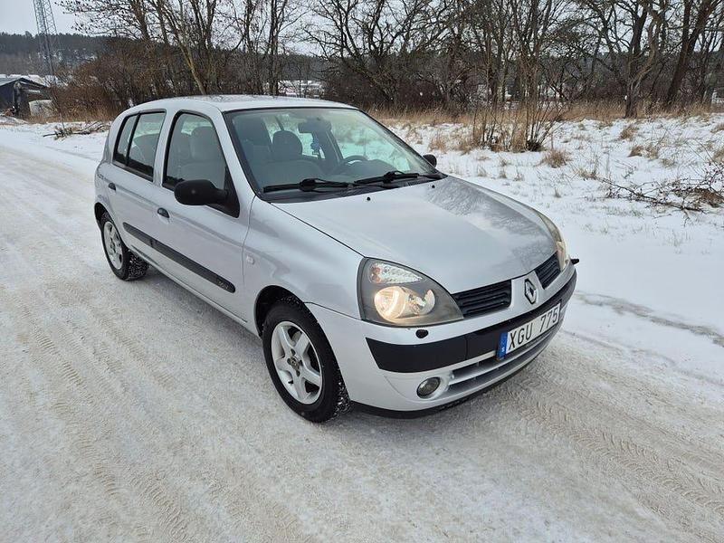 Begagnad 2006 Renault Clio R.S. Halvkombi | 24 500 kr (Lite dyr) - Bild 1/4