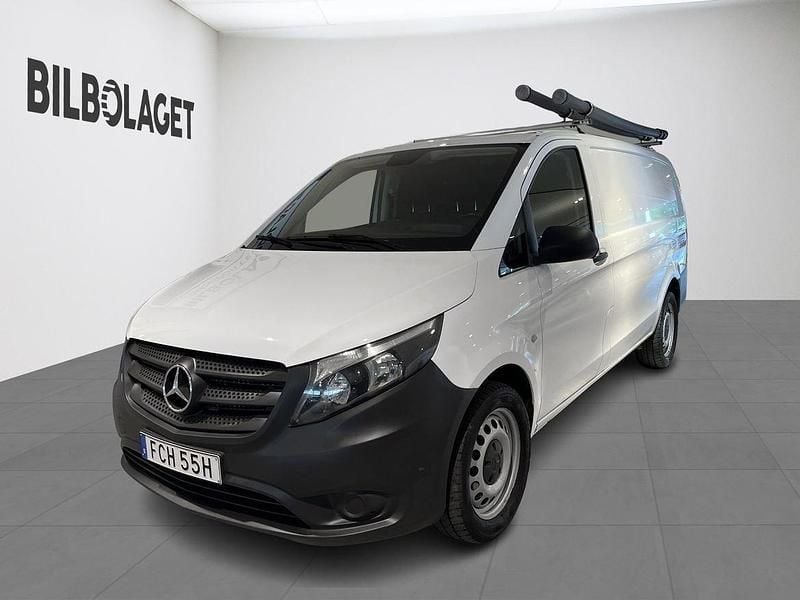 Vit Begagnad 2020 Mercedes Vito Minibuss | 338 800 kr (Marknadspris) - Bild 1/4