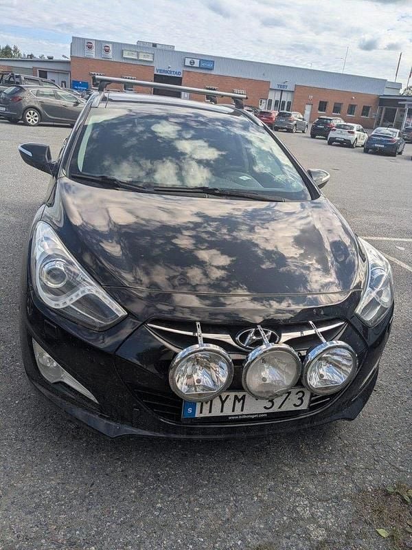 Svart Begagnad 2012 Hyundai i40 Kombi | 45 000 kr (Superpris) - Bild 1/3