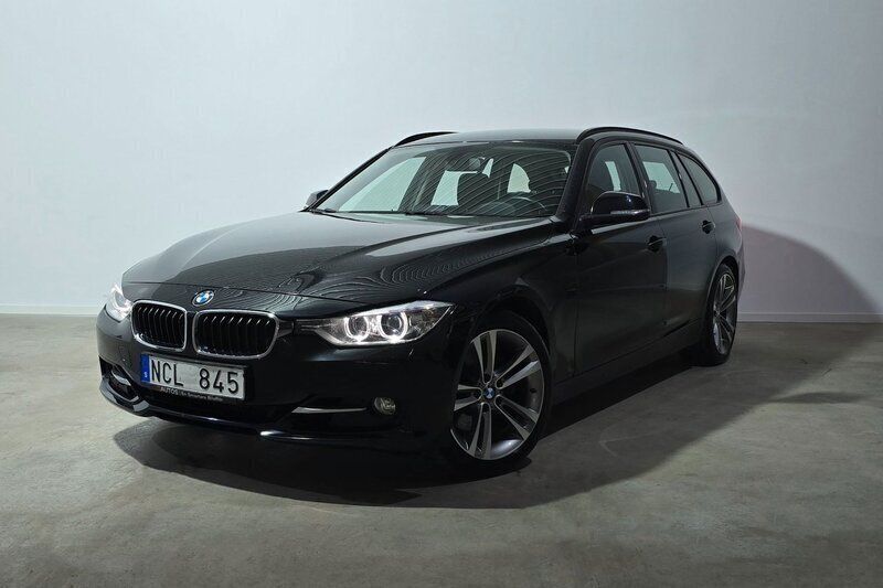 Svart Begagnad 2013 BMW 328 Sport Line Kombi | 174 900 kr (Marknadspris) - Bild 1/3