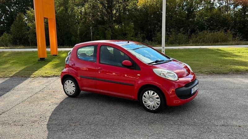 Röd Begagnad 2006 Citroën C1 Halvkombi | 15 000 kr (Bra pris) - Bild 1/4