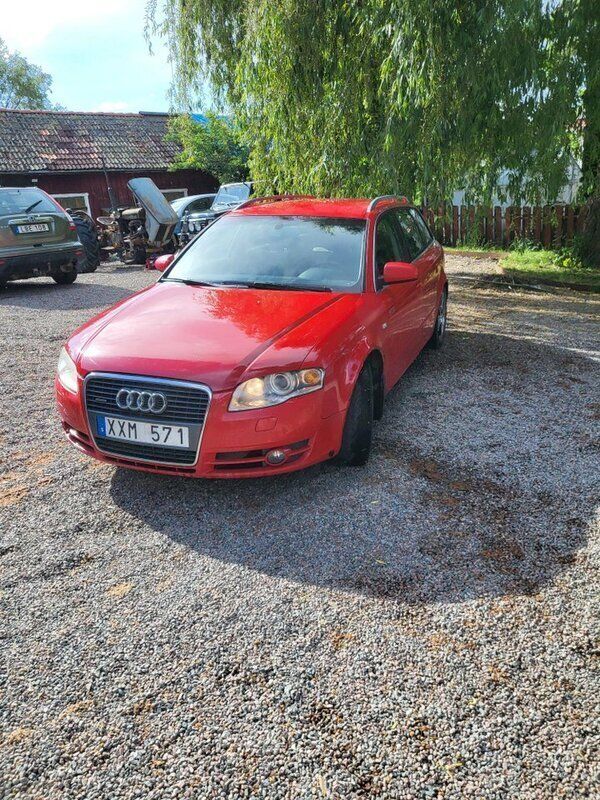 Röd Begagnad 2006 Audi A4 Comfort Kombi | 31 000 kr (Marknadspris) - Bild 1/4