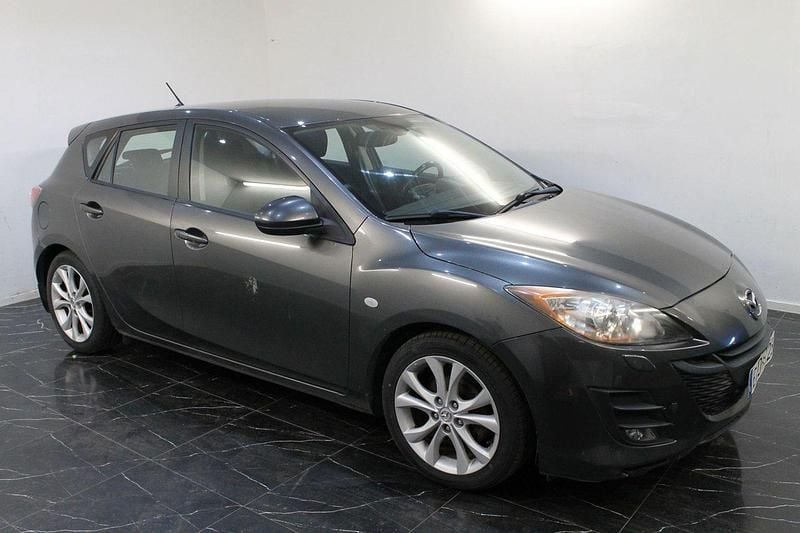 Grå Begagnad 2009 Mazda 3 Inclusive Halvkombi | 34 899 kr (Dyr) - Bild 1/4
