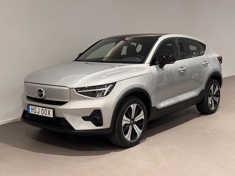 Silver Begagnad 2022 Volvo C40 Plus SUV | 369 500 kr (Lite dyr) - Bild 1/3