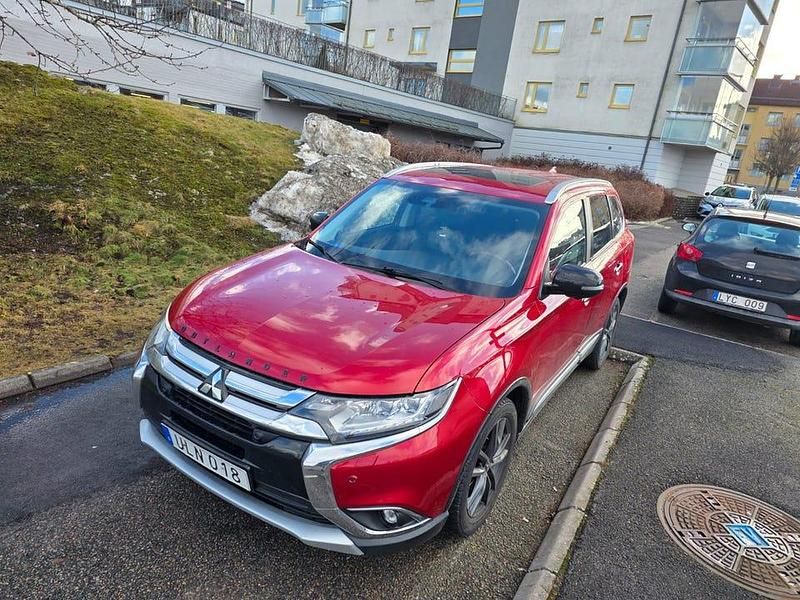Begagnad Mitsubishi Outlander 150 HK (110 kW) 2017 SUV