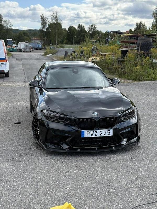 Svart Begagnad 2019 BMW M2 Competition Edition Sportkupé | 510 000 kr (Superpris) - Bild 1/4