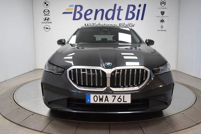 Begagnad BMW 530 299 HK (219 kW) 2025 Grå Kombi