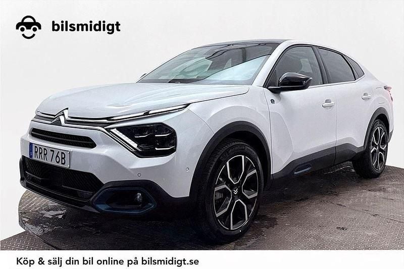 Vit Begagnad 2023 Citroën e-C4 Exclusive Sedan | 239 800 kr (Bra pris) - Bild 1/3