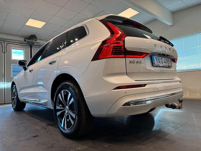 Begagnad Volvo XC60 Core 349 HK (256 kW) 2022 Vit SUV