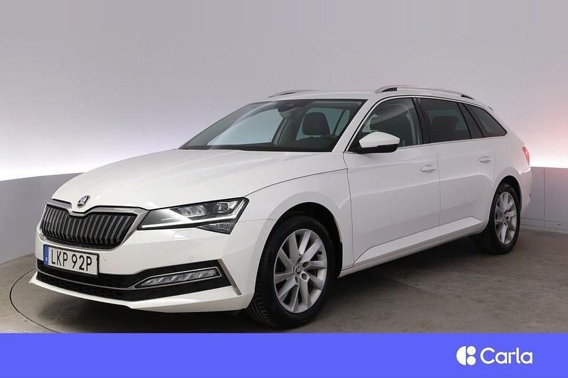 Vit Begagnad 2021 Skoda Superb Business Line Kombi | 261 900 kr (Marknadspris) - Bild 1/2