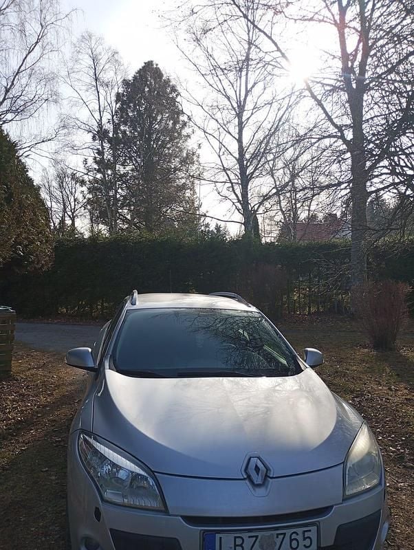 Begagnad Renault Mégane III 110 HK (80 kW) 2011 Kombi