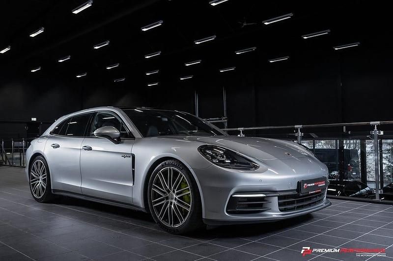 Silver Begagnad 2019 Porsche Panamera Sport Turismo Kombi | 858 900 kr - Bild 1/4