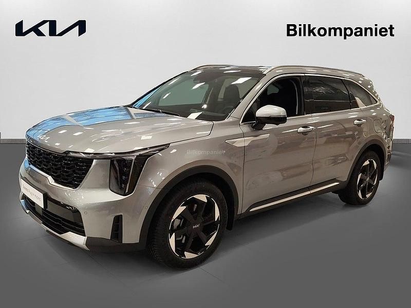 Steel grey Ny 2025 Kia Sorento Advance SUV | 624 944 kr - Bild 1/4