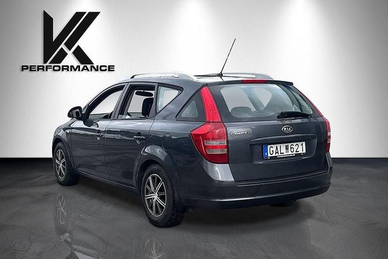 Begagnad Kia Ceed Sportswagon EX 122 HK (89 kW) 2007 Grå Kombi